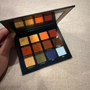 Ace Beaute Vintage Dawn eyeshadow palette